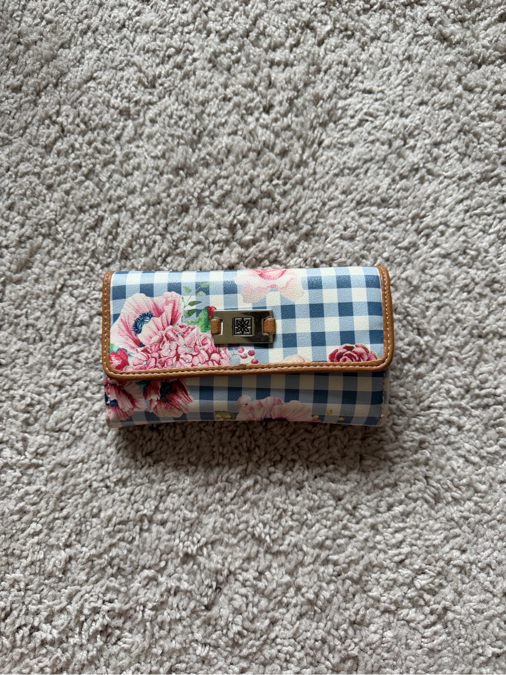 Stone Mountain Accessories Blue Gingham Floral Trifold Wallet with Pink Flowers